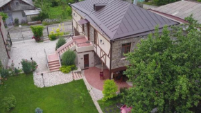 Takht House